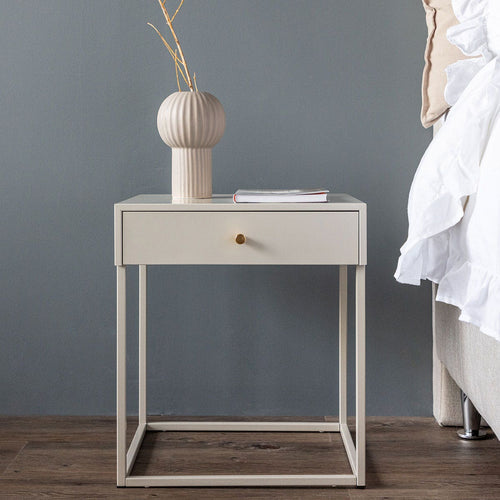 Nest living Lewis Metalen Nachtkastje met Lade - Beige - vtwonen shop