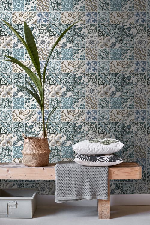 ESTAhome behang tegelmotief blauw en beige - 50 x 900 cm - 139290 - vtwonen shop