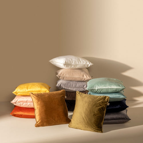 FINN - Kussenhoes 60x60 cm - velvet - effen kleur - Chocolate Martini - donkerbruin