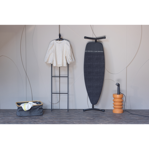 Brabantia Stoombord en strijkplank D, 135x45 cm, hittebestendige parkeerzone - Denim Black