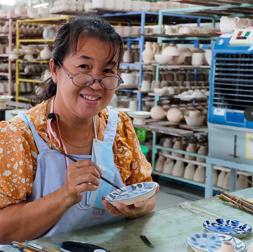 Return to Sender Schaaltje ø 11 cm Bed of Flowers Blue Design 3 - vtwonen shop