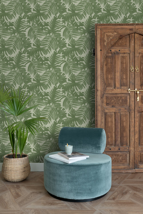 ESTAhome behang tropische bladeren vergrijsd olijfgroen - 53 cm x 10.05 m - 138990 - vtwonen shop