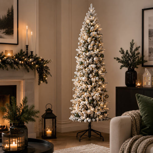 Black Box Trees Harma Slim Kerstboom met Sneeuw en Scharnierconstructie voor Snelle Montage - Kunstboom voor Kleine Ruimtes - Kerstversiering voor