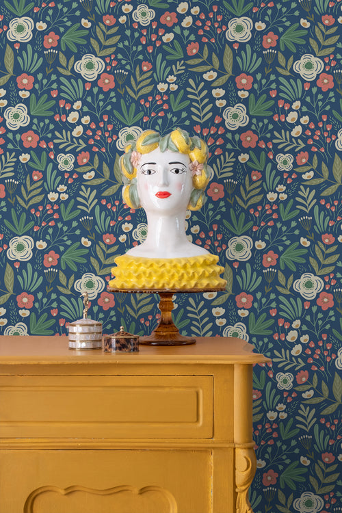 ESTAhome behang bloemetjes donkerblauw, groen en terracotta - 50 x 900 cm - 131071 - vtwonen shop