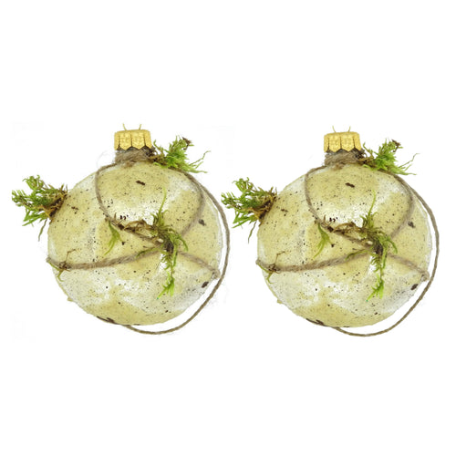 Dagmara kerstbal – lichte tint – glas – set van 2 – met koord- en mosdecoratie - vtwonen shop