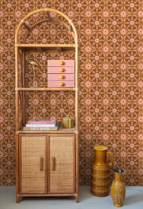 ESTAhome behang tegelmotief bruin en roze - 50 x 900 cm - 132076