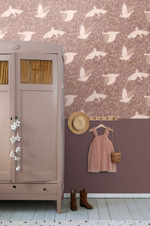 ESTAhome behang zwanen mauve paars - 0.53 x 10.05 m - 131858