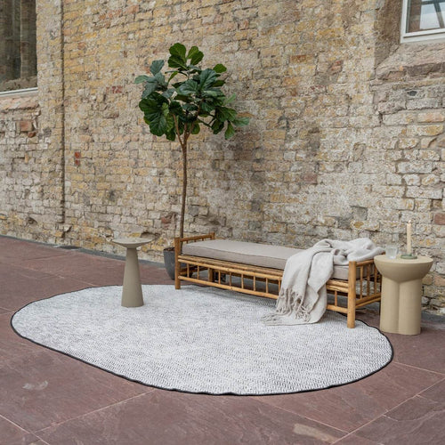 Eva Interior Buitenkleed Dahl Ovaal - Zwart - Dubbelzijdig - 160 x 230 cm - vtwonen shop