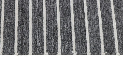 Laagpolig vloerkleed MOMO Rugs Nouveau Stripes Dark Grey 140x200 cm - vtwonen shop