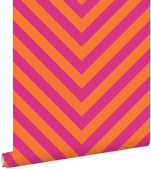 ESTAhome behang chevronpatroon oranje en fuchsia roze - 50 x 900 cm - 131405 - vtwonen shop
