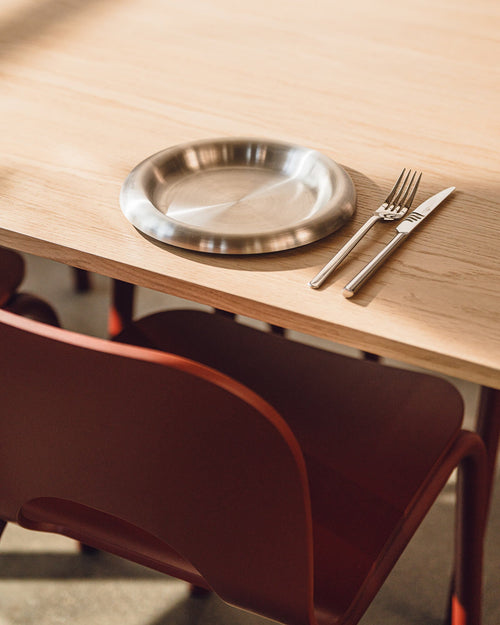 noo.ma Meko eettafel 140 x 80 cm - houten blad, Frosty Blue & Auburn Red