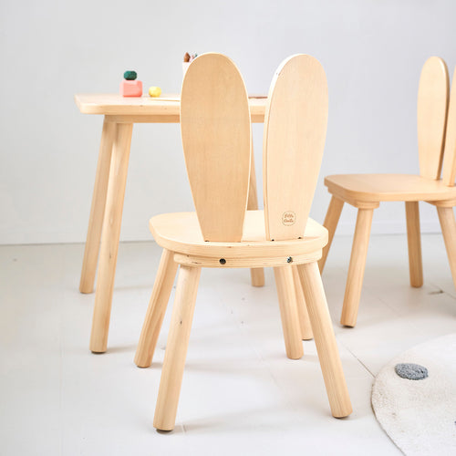 Petite Amélie Kindertafel met 2 stoeltjes Konijn – Naturel – Massief houten poten – Kindvriendelijke afwerking - vtwonen shop