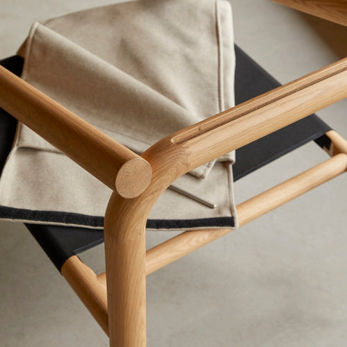 Tikamoon Fauteuil van licht massief eikenhout en crèmekleurig fluweel - Beige - vtwonen shop