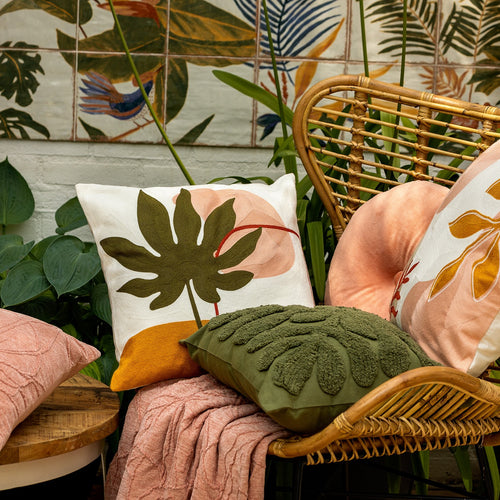 OLLY - sierkussen Ø38 cm - rond velvet - Muted Clay - roze