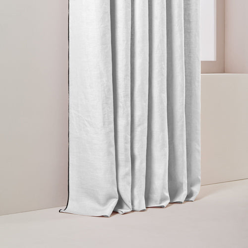 Madura Gordijn Carlina puur witte en zwarte hommel 350x280 cm