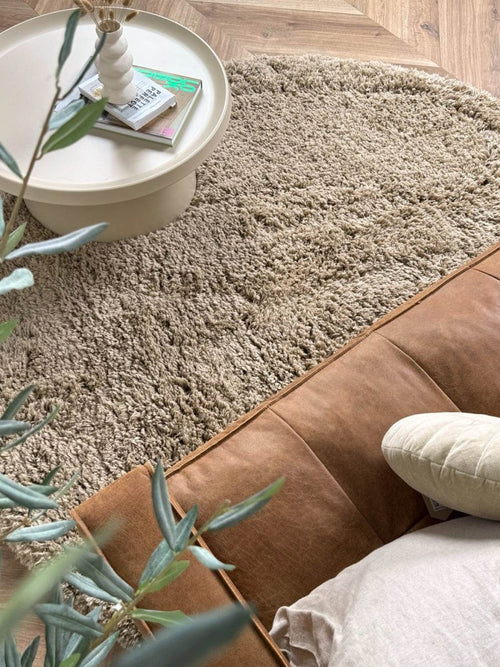 Interieur05 vloerkleed Pilo - hoogpolig - taupe - Ø240 cm - vtwonen shop