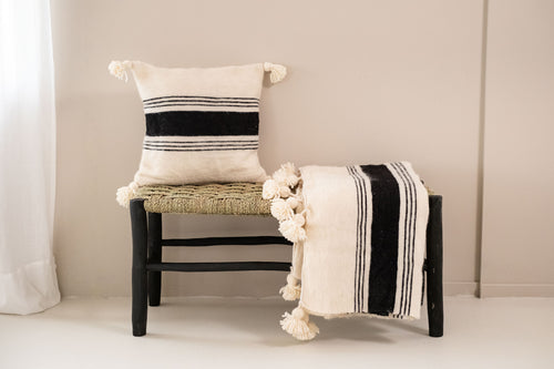 MÔMÉ Plaid Pom Pom - wit/zwart - wol - 100 x 190 cm - striped design - vtwonen shop