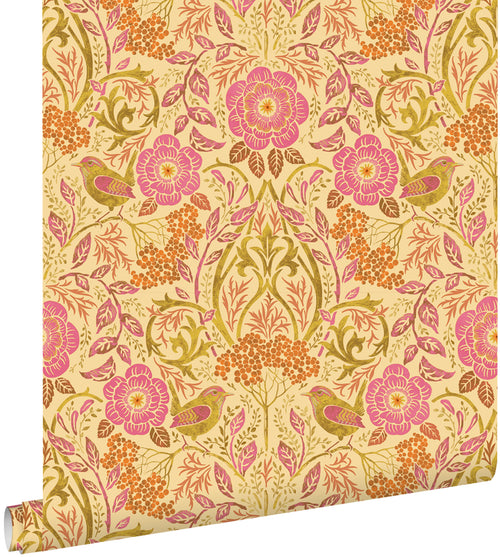 ESTAhome behang bloemen en vogels in art nouveau stijl geel en fuchsia roze - 50 x 900 cm - 131728
