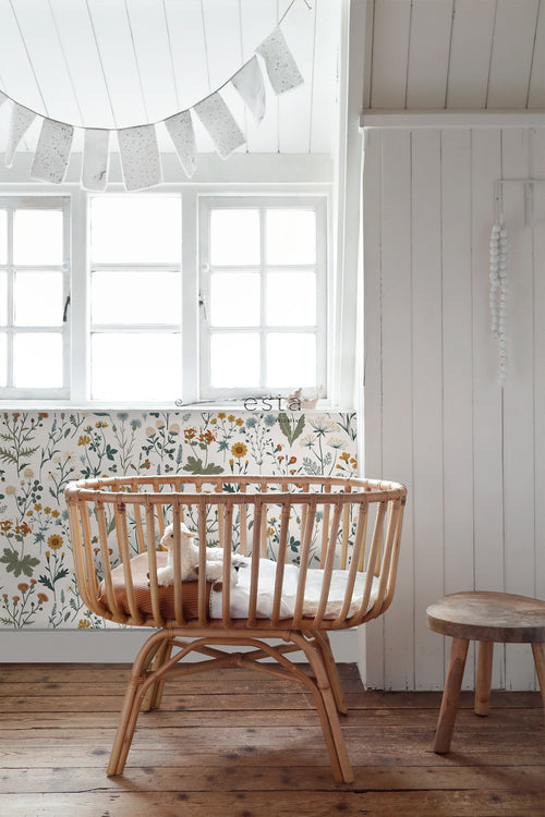 ESTAhome behang veldbloemen okergeel, vergrijsd groen en vintage blauw - 53 cm x 10.05 m - 139391 - vtwonen shop