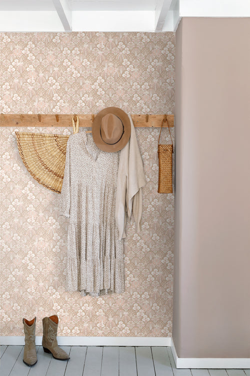 ESTAhome behang vintage bloemen in art nouveau stijl licht roze en beige - 50 x 900 cm - 130968 - vtwonen shop