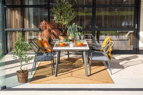 Vigo tafel - 160x90 cm - carbon black - light teak Vironwood - vtwonen shop