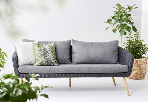 Lisomme Fien rotan tuinbank zwart - Met zitkussens - vtwonen shop