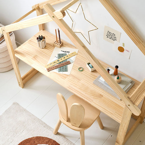 Petite Amélie Kindertafel huisje «Maison» – Naturel - Stevig grenenhout – voor peuters van 2–6 jaar – in hoogte verstelbaar - vtwonen shop