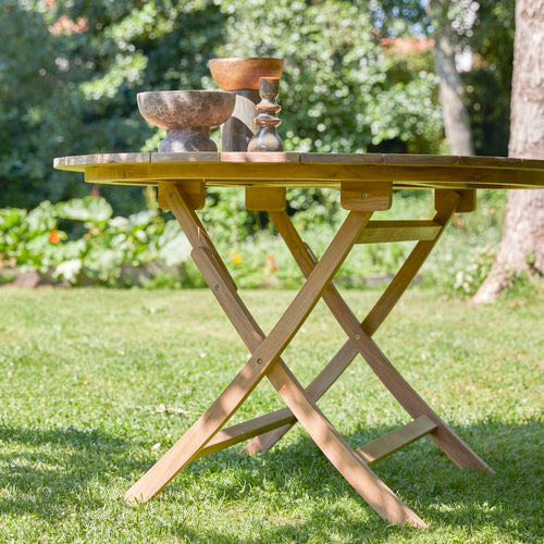 Tikamoon Andria - Outdoor klaptafel van massief teakhout voor 6 personen. - Naturel - vtwonen shop