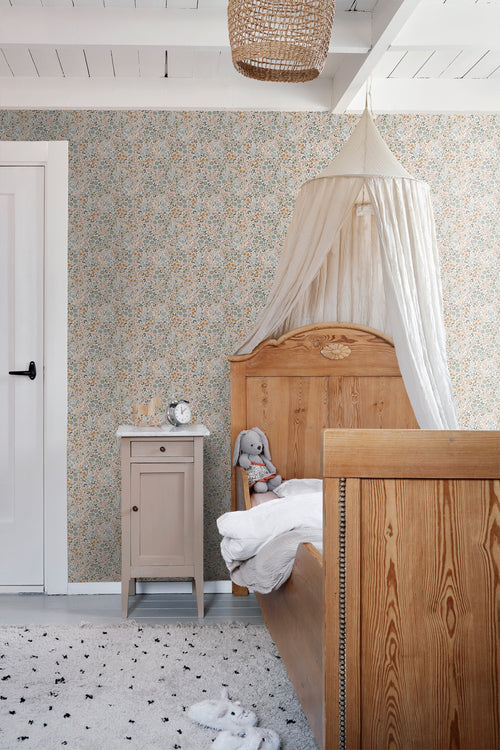 ESTAhome behang bloemetjes grijsblauw, terracotta roze en groen - 53 cm x 10.05 m - 139837 - vtwonen shop