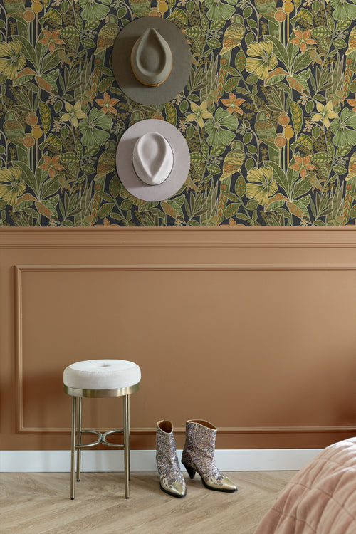 ESTAhome behang tropische bloemen en paradijsvogels vergrijsd olijfgroen - 50 x 900 cm - 131160 - vtwonen shop