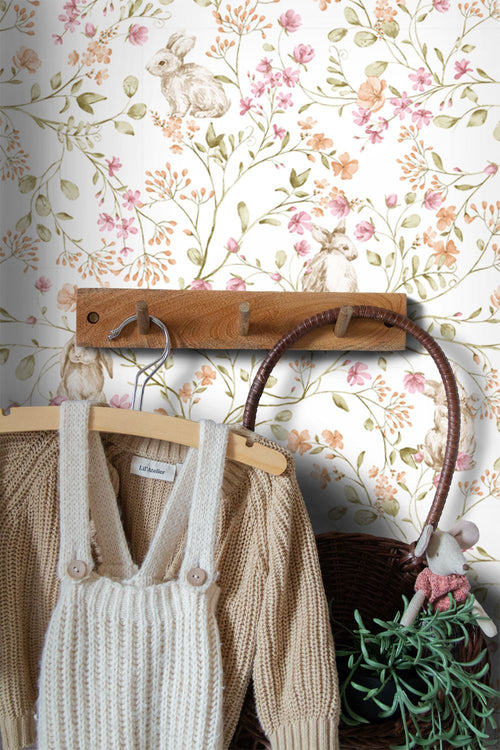 ESTAhome behang toile de jouy konijnen groen, roze en oranje - 0.53 x 10.05 m - 131705