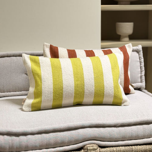 Household Hardware Handgemaakt Wollen Kussen - grote streep - wasabi groen - vtwonen shop