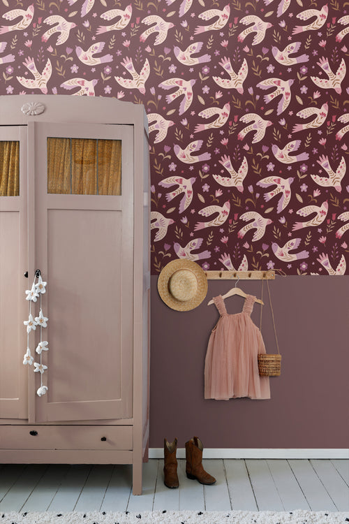 ESTAhome behang bloemen en vogels aubergine paars - 50 x 900 cm - 131759