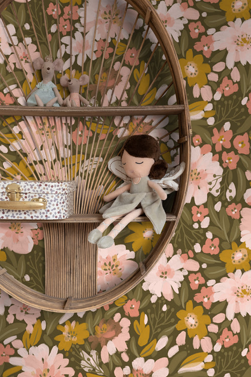 ESTAhome behang bloemen vergrijsd olijfgroen, zacht roze en okergeel - 50 x 900 cm - 130928 - vtwonen shop