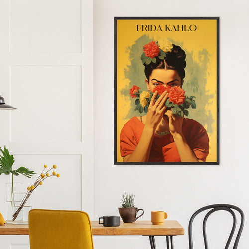 Artfulprints Poster met Lijst Frida Kahlo - Behind the bloom   - 30x40 cm - Geel