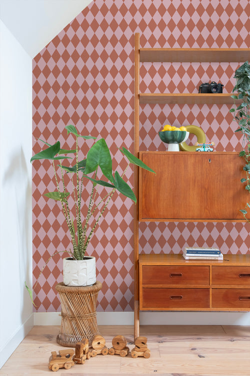 ESTAhome behang ruiten terracotta roze - 50 x 900 cm - 131598 - vtwonen shop