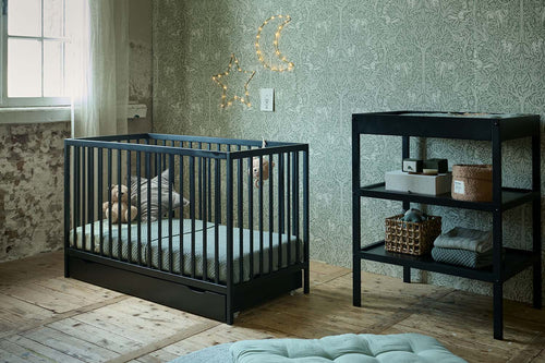 Petite Amélie Luiertafel Hêtre – Zwart – Twee planken - Ruimtebesparend - Duurzaam met melamine coating - vtwonen shop