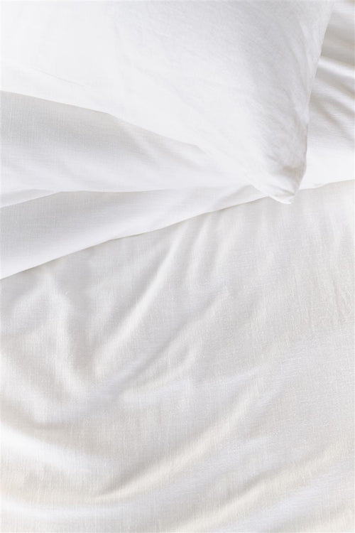 Beddinghouse Dutch Design Far Away dekbedovertrek - Effen - Eenpersoons - 140x200/220 cm - Wit - vtwonen shop