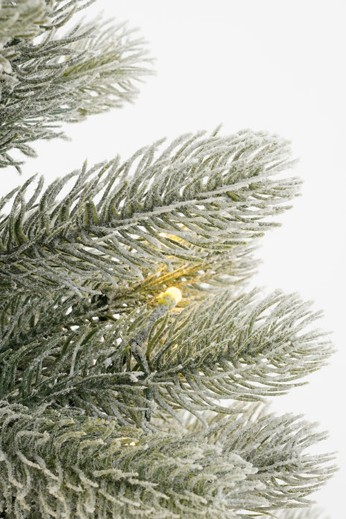 Black Box Trees Nagoya Kerstboom met Verlichting in Jute Zak - Groen Frosted - op Batterij en met Timerfunctie - h60xd44cm