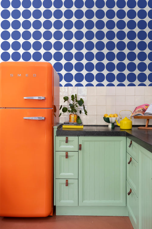 ESTAhome behang grote bollen blauw - 50 x 900 cm - 131560 - vtwonen shop