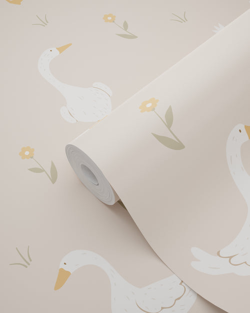 ESTAhome behang schattige ganzen beige en oranje - 50 x 900 cm - 131832