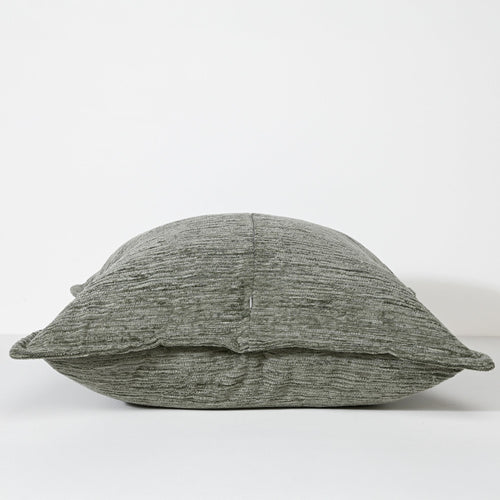 Darcy & Duke sierkussen Ruffled Sage - Mosgroen - 55x55cm