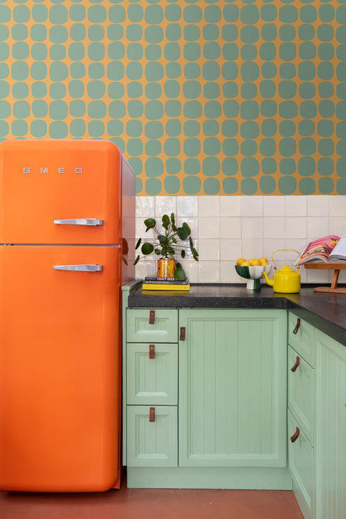 ESTAhome behang grafisch motief mintgroen en oranje - 50 x 900 cm - 131981
