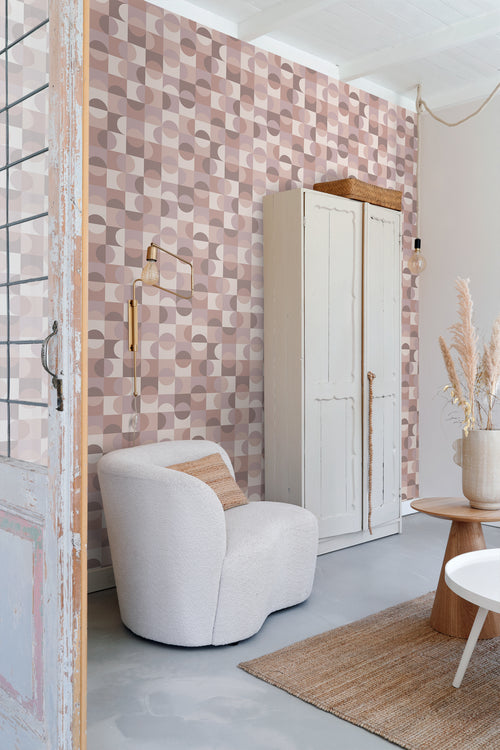 ESTAhome behang cirkels in Bauhaus stijl lichtpaars, roze en bruin - 50 x 900 cm - 131243 - vtwonen shop