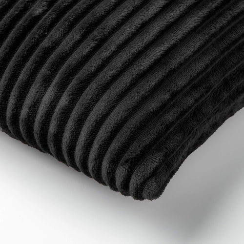 MART - kussenhoes 45x45 cm - zacht ribfluweel - corduroy - Raven - zwart