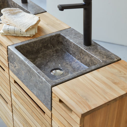 Tikamoon Massief teakhouten en marmeren badkamermeubel 150 cm - Naturel - vtwonen shop