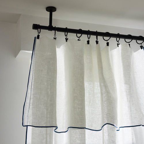 Madura Veiling Shadow hommel puur wit en indigo 145x280 cm