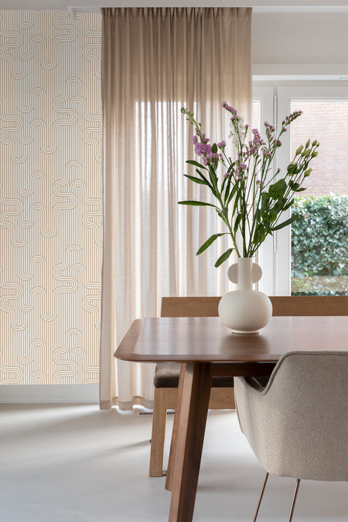 ESTAhome behang grafische lijnen warm beige en wit - 50 x 900 cm - 131023 - vtwonen shop