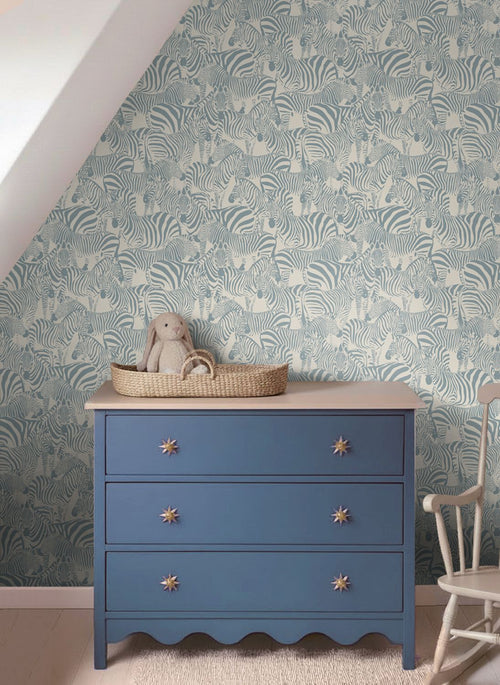 ESTAhome behang zebra's blauw - 50 x 900 cm - 132212