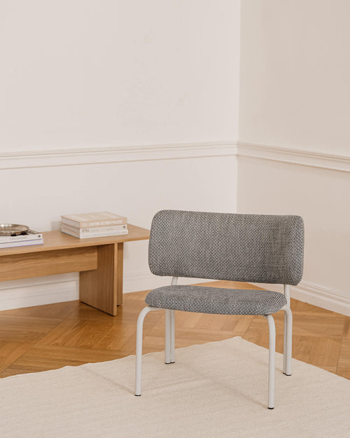 noo.ma Kei Lounge Chair - gestoffeerde design fauteuil, metaal en 100% polyester, Brown & Blue Mélange